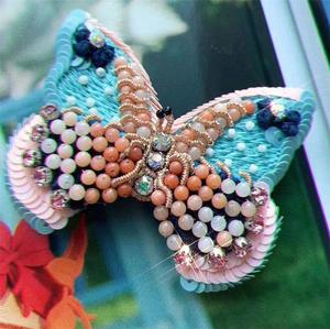 阿玛施新款彩色蝴蝶发夹两用饰品