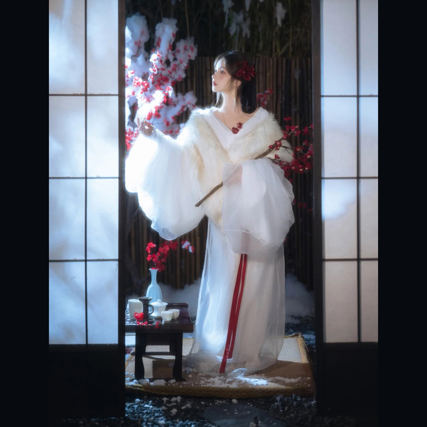 白色古装战国袍汉服演出服套装冬