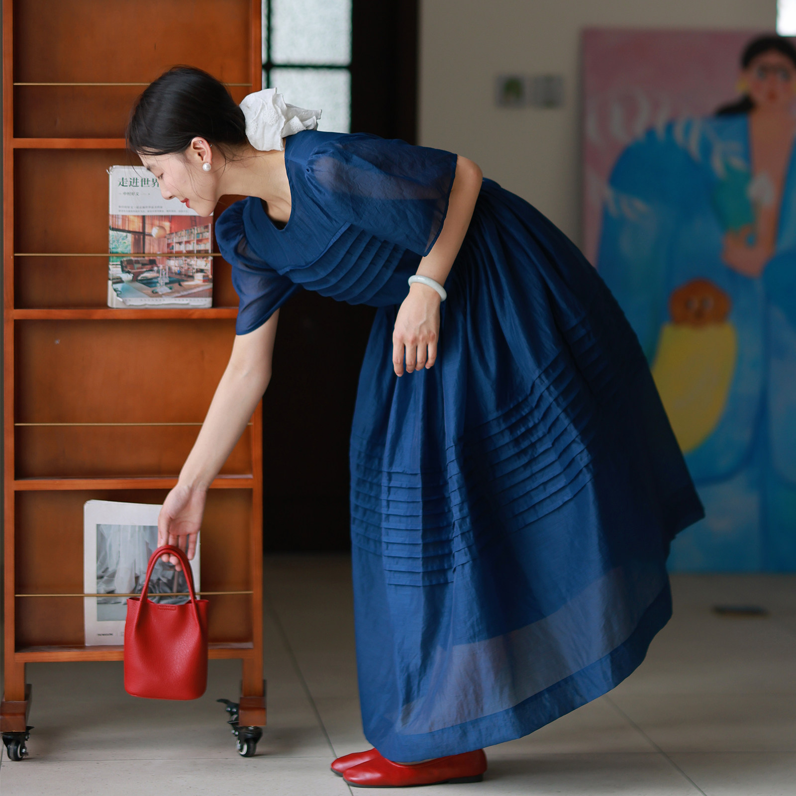 墨黛原创女装2025夏季新品收腰气质法式优雅简约纯色连衣裙