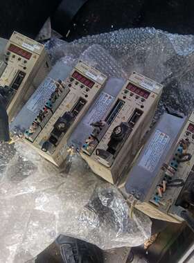 安川1KW伺服驱动器SGDM-10ADA-V，成色非-议价