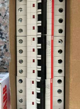 ABB断路器S204M-D32，型号2TAZ111400-议价