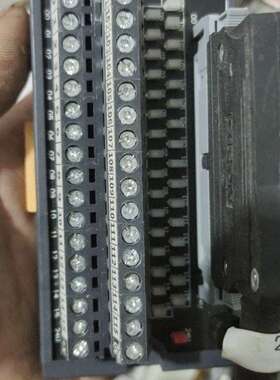 SIRON胜蓝32位输入输出端子台T011 成色如图，打-议价