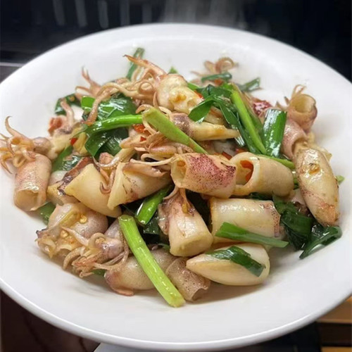 温州特产海鲜鱿鱼仔炒芹菜煮粉干