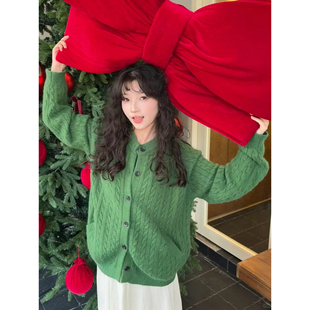 日系少女感翠绿色软糯麻花厚毛衣外套秋冬复古单排扣长袖针织开衫