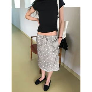 日系复古银灰色波点印花半身裙女夏简约学生显瘦高腰百搭直筒中裙