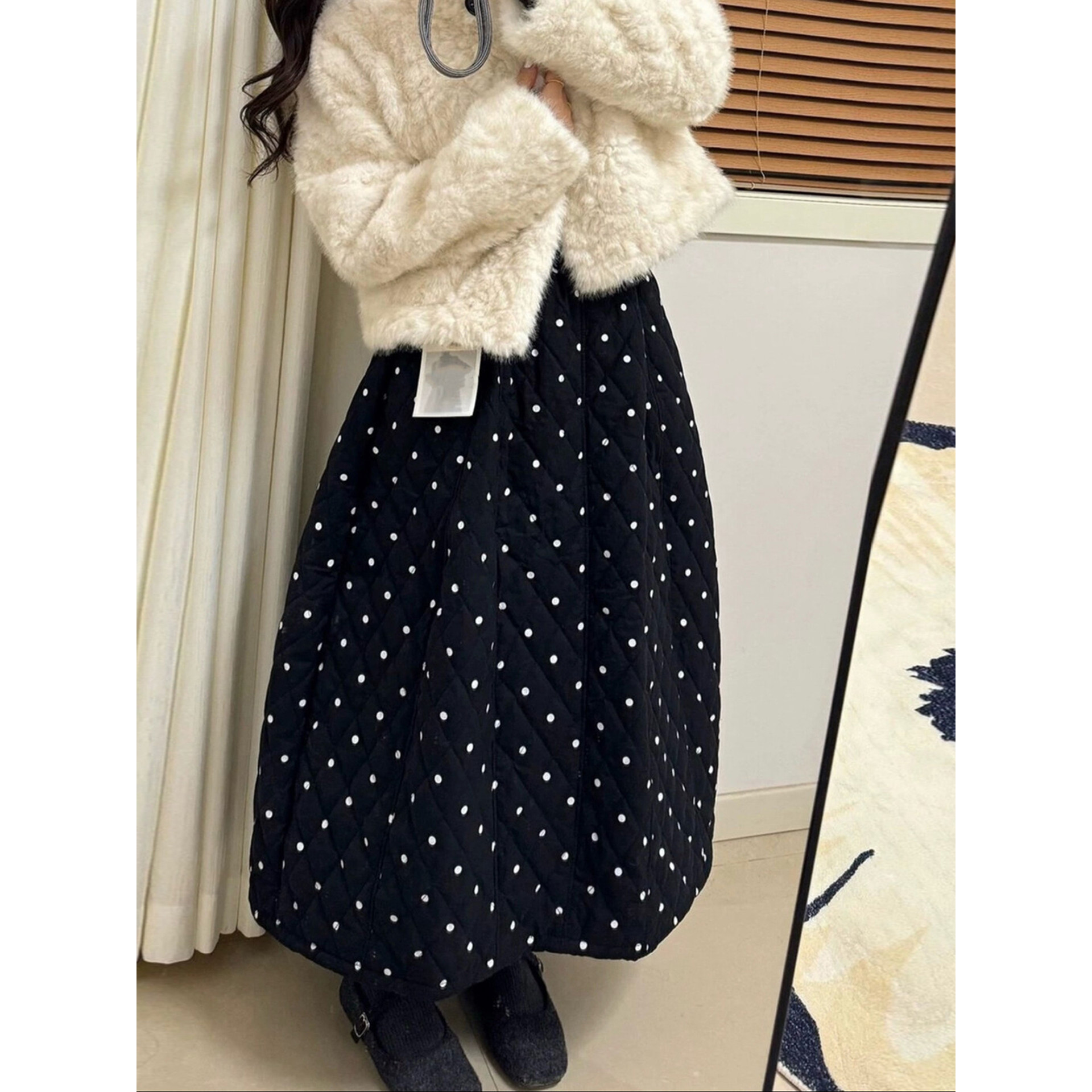 日系高级感黑色波点加厚花苞裙女冬小众设计感学生菱格夹棉半身裙