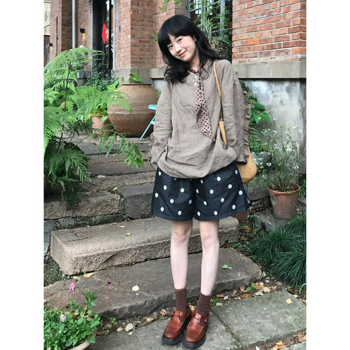 日系学院风黑色波点阔腿短裤女夏