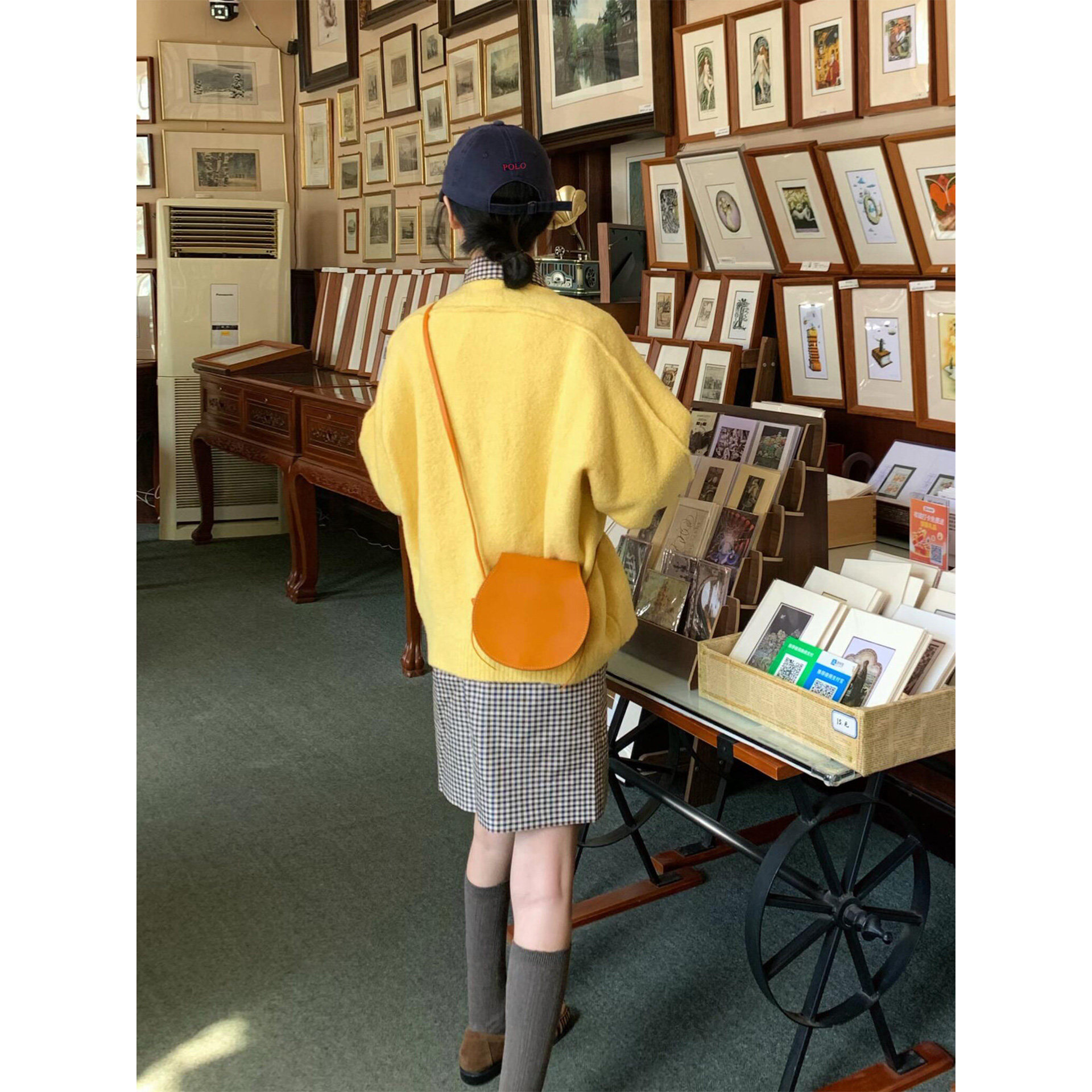 自制日系秋冬温柔甜美小鸡黄圆领毛衣奶呼呼软糯柠檬黄针织上衣女