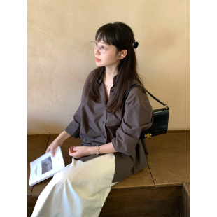 日系复古咖啡色长袖百搭衬衫女秋高级感简约Polo翻领休闲棕色衬衣