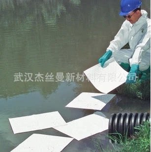 水面收油吸油毯只吸油不吸水水塘水池用吸油纸吸油棉毡可反复使用