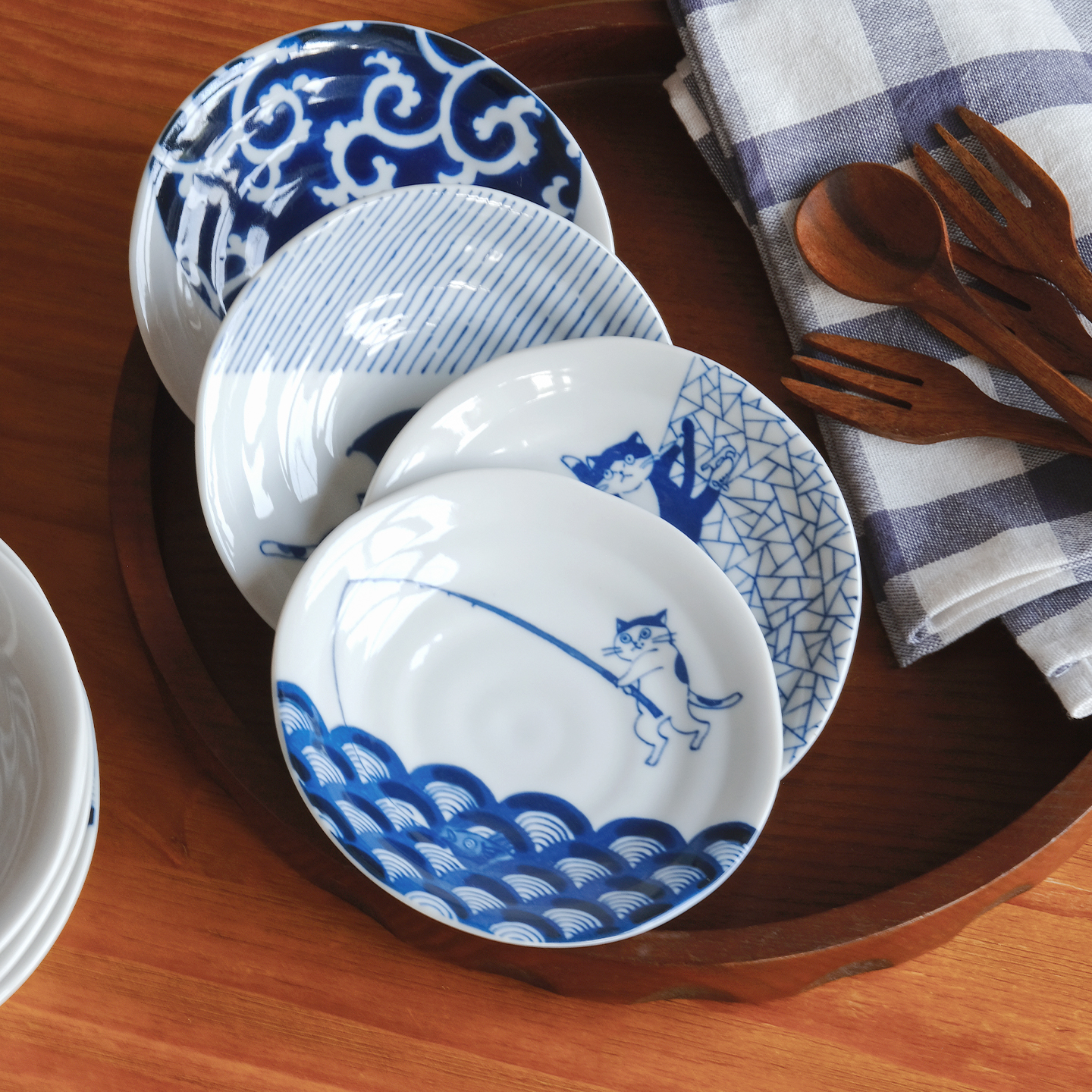 美浓烧 逍遥猫小盘子 精致日式骨碟点心碗微波炉陶瓷浅碗小菜盘