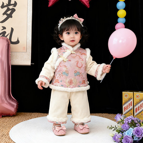 冬季新中式粉色女宝礼服套装衣服