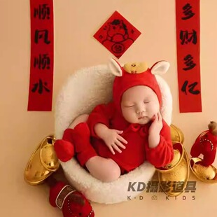 马年新生儿摄影服装红色新年主题婴儿中国风拍照衣服满月照道具马