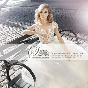 炫影时尚 设计透视蕾丝上身深V领包肩大露背多层次大裙摆2019婚纱