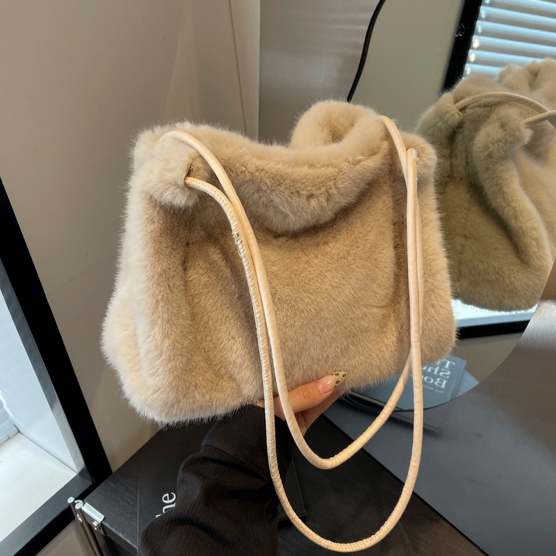 秋冬毛茸茸单肩腋下包通勤托特包