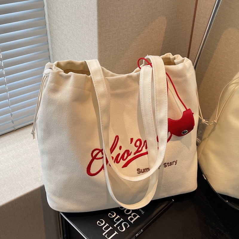 刺绣字母帆布托特包大容量单肩包
