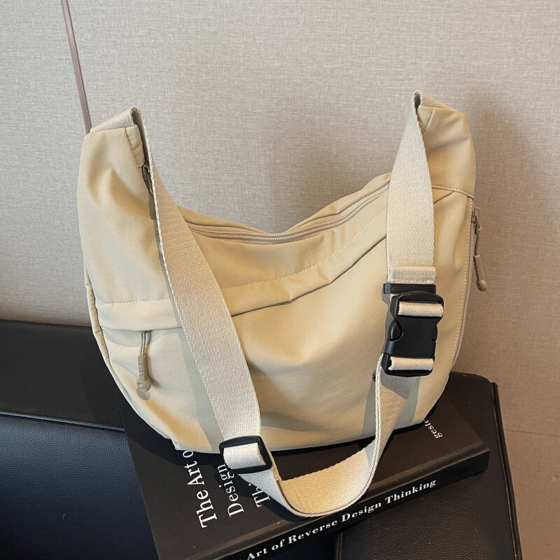 轻便尼龙饺子包包女大容量单肩腋下通勤包小众百搭学生帆布斜挎包