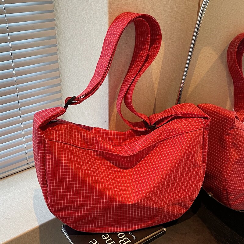 秋冬大容量饺子包包女学生上课通勤单肩包小众百搭格子帆布斜挎包