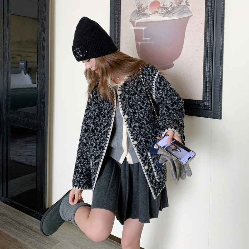 新品特种绣皮毛一体外套9225P215控338，女装短外套，2C182