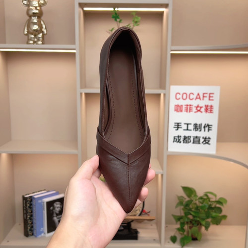 cocafe复古新中式尖头V口细跟单鞋优雅大气日常百搭通勤高跟鞋女