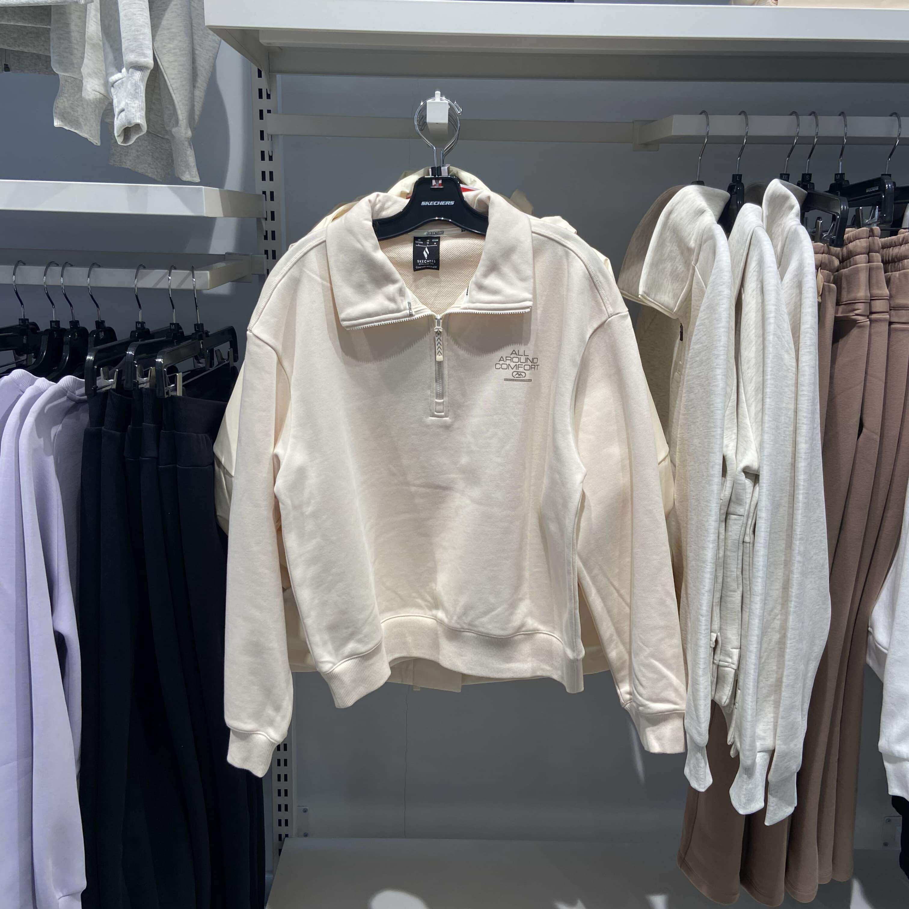 SKECHERS女上衣秋冬款舒