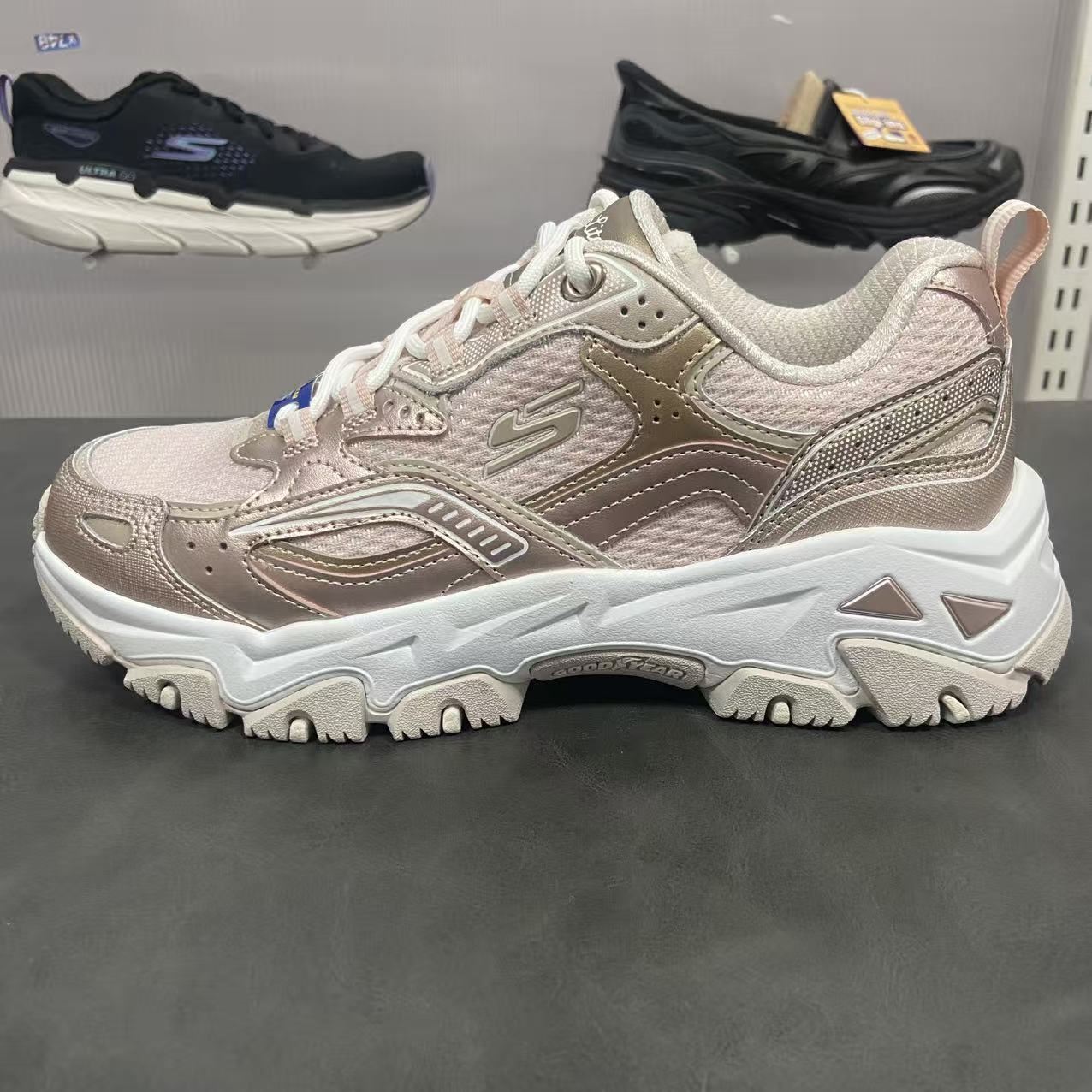 Skechers斯凯奇女士户外鞋透气厚底耐磨抓地运动徒步登山鞋180330