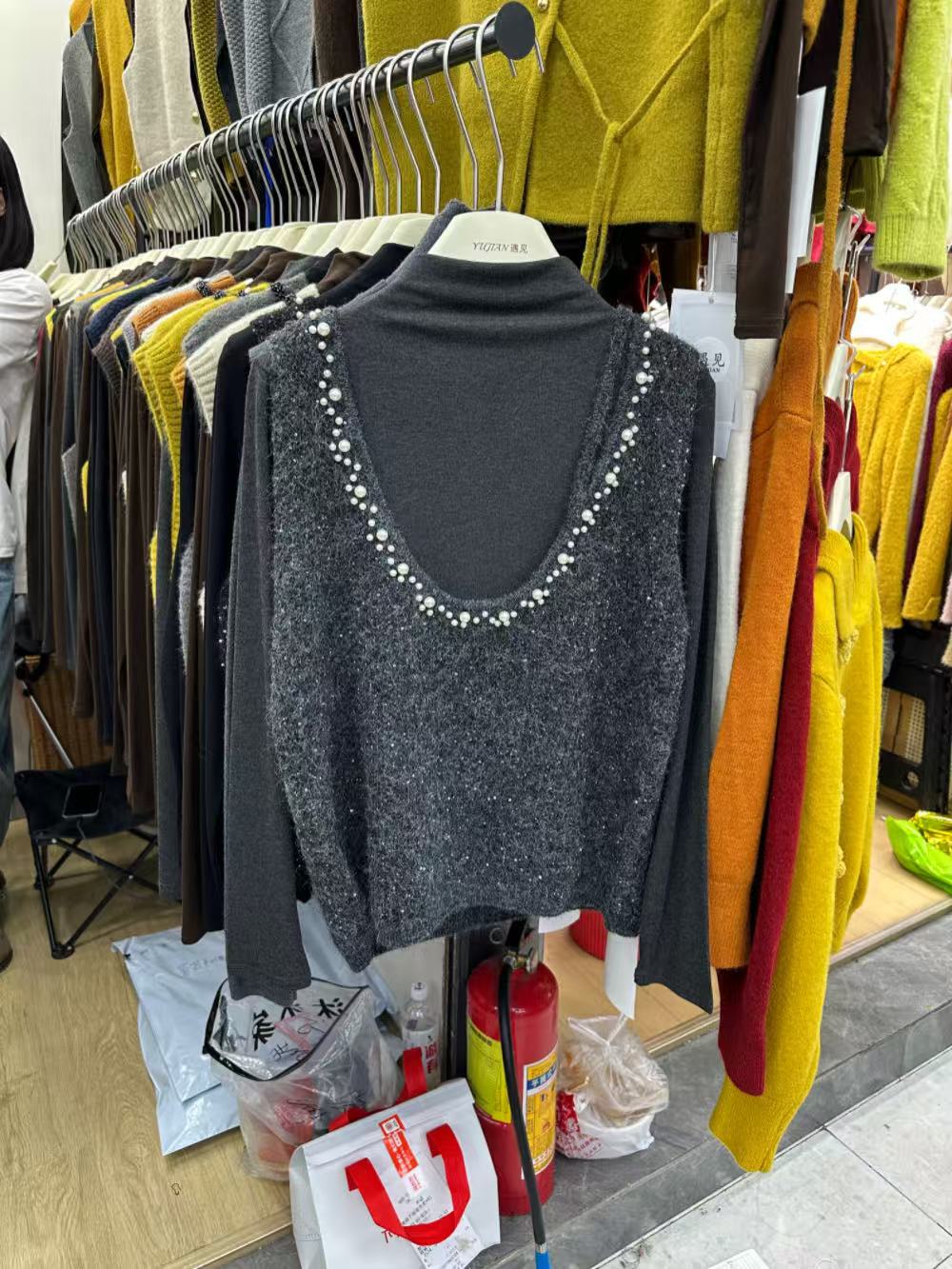 设计感港风洋气长袖针织衫马甲套装女2025秋冬季新款珍珠两件套潮