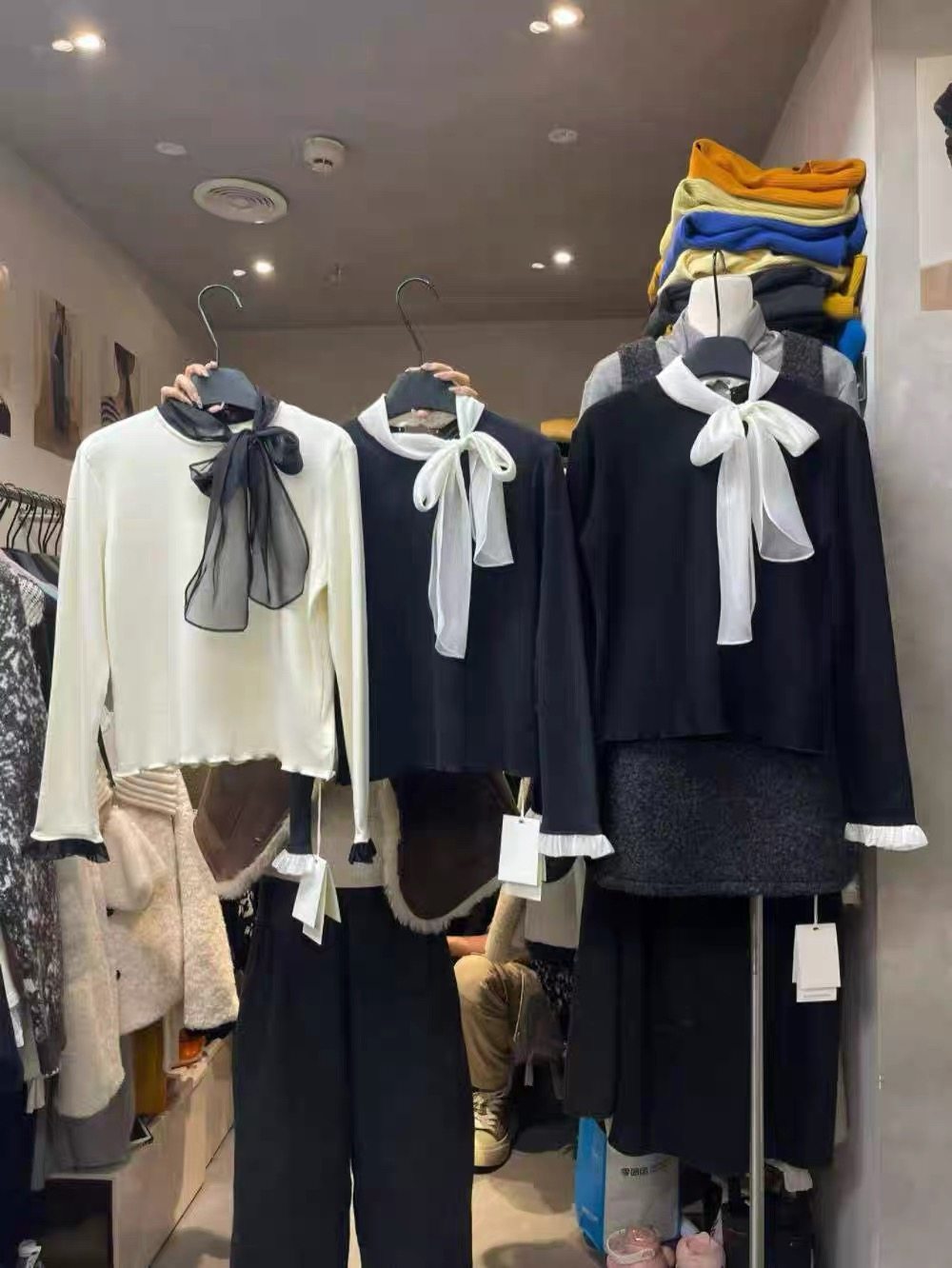 圆领长袖T恤女2026春季新款时尚百搭减龄洋气上衣学生加绒学院风,女装/女士精品,T恤,淘宝优惠券,粉丝福利购,淘宝优惠卷