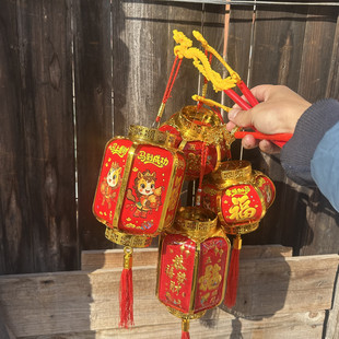 2026年新款儿童手提电池马年生肖音乐发光灯笼元旦春节福字小灯笼