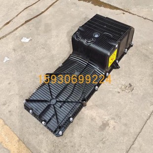 适配戴姆勒欧曼gtl油底壳福康发动机etx塑料油底壳est垫原厂配件9