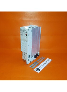Lenze E82EV222K4C000 / E82EV222_4C000 / ID 13142451 / 4A37 /