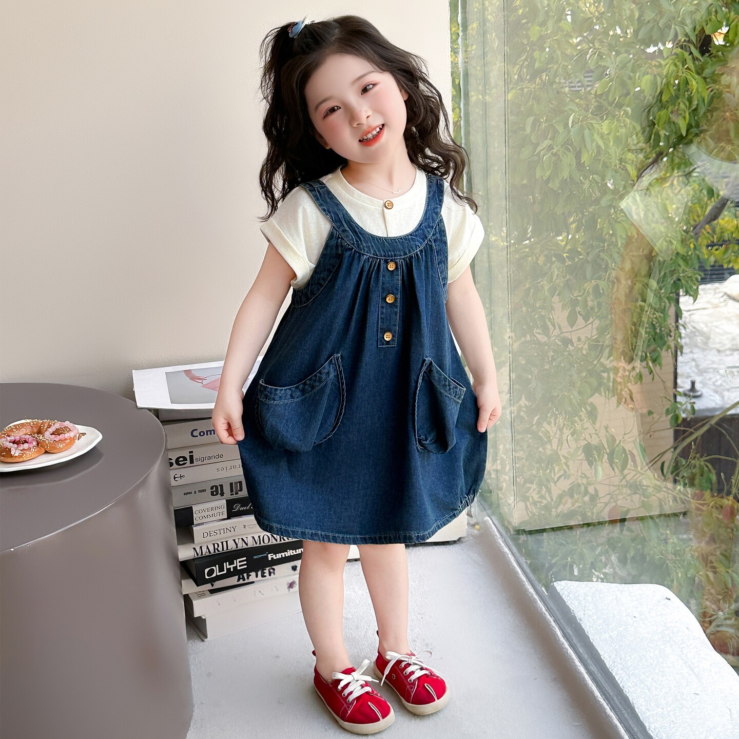 女宝宝背带裙可爱套装小女孩牛仔裙子两件套女童洋气夏装洋气时髦