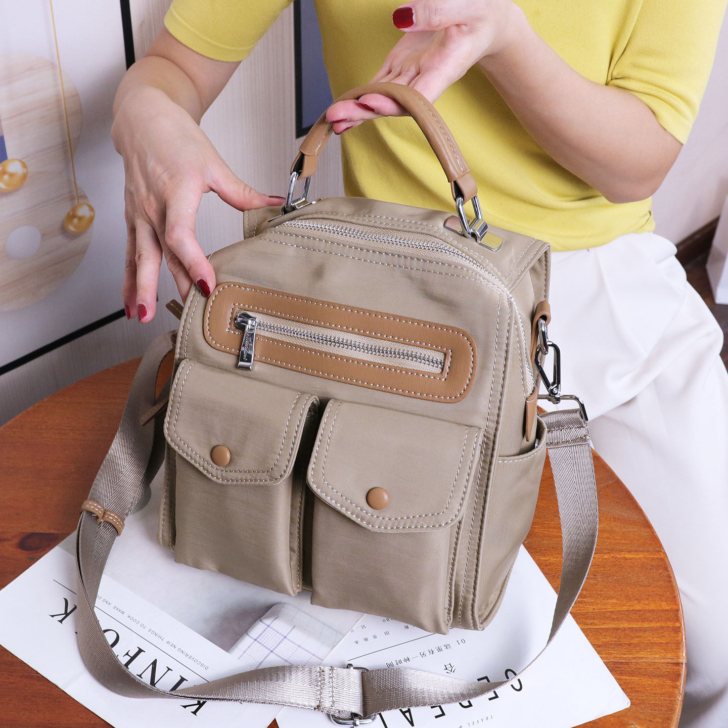 2025新款小众设计感三用背包多功能双肩包女休闲纯色多口袋斜挎包