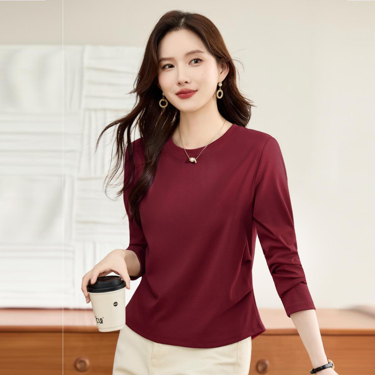 正肩长袖t恤女春秋款2025新款秋季女装显瘦内搭上衣设计感打底衫