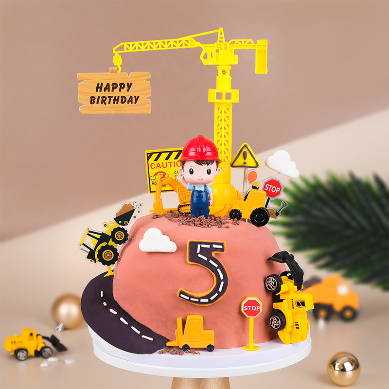 烘焙蛋糕装饰挖掘机工程师玩偶