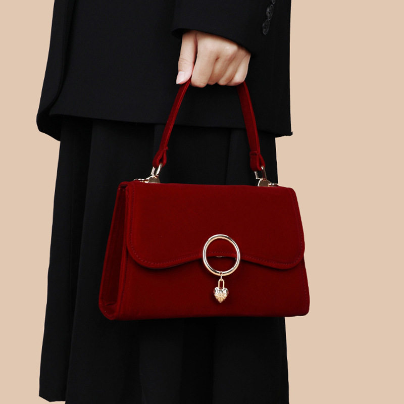 Viney包包2026新款斜挎包红色婚包新娘结婚高级感2025女包手提包
