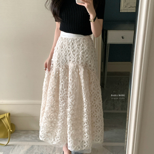 DARA ROSE-重工蕾丝花边法式复古镂空绣花长款A字半身裙S09871
