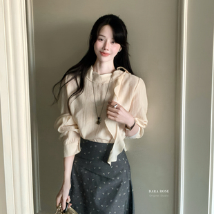 DARA ROSE-设计师高级感复古木耳边飘带衬衫不规则衬衣小衫S8473