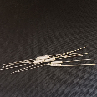 温度保险丝2A3A5A250V130度电阻式温度保险热熔断器白色陶瓷管Y50