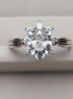 天然白色蓝宝石戒指  白蓝宝 的白 四大宝之一 媲美钻石