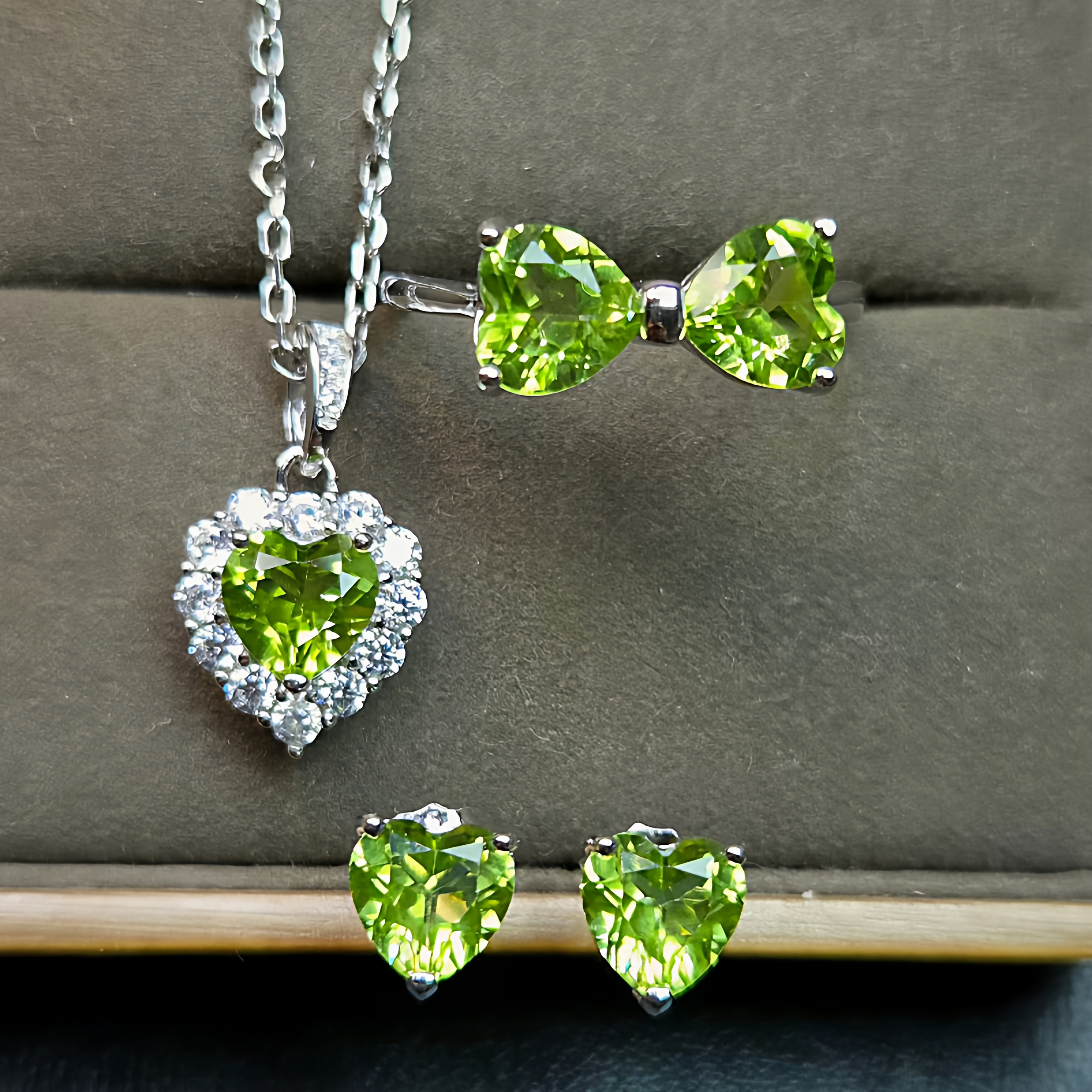 天然橄榄石心形戒指吊坠耳钉爱心形状橄榄石搭配的套装直径6mm