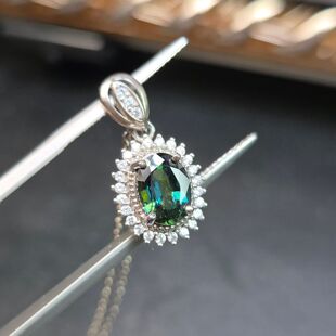 天然蓝宝石吊坠水鸭绿蓝色宝石重量1.46克拉尺寸6*8mm全净体Teal