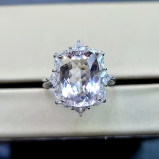 天然摩根石戒指长方形重量4.03克拉尺寸9*12.5mm实物布灵布灵闪