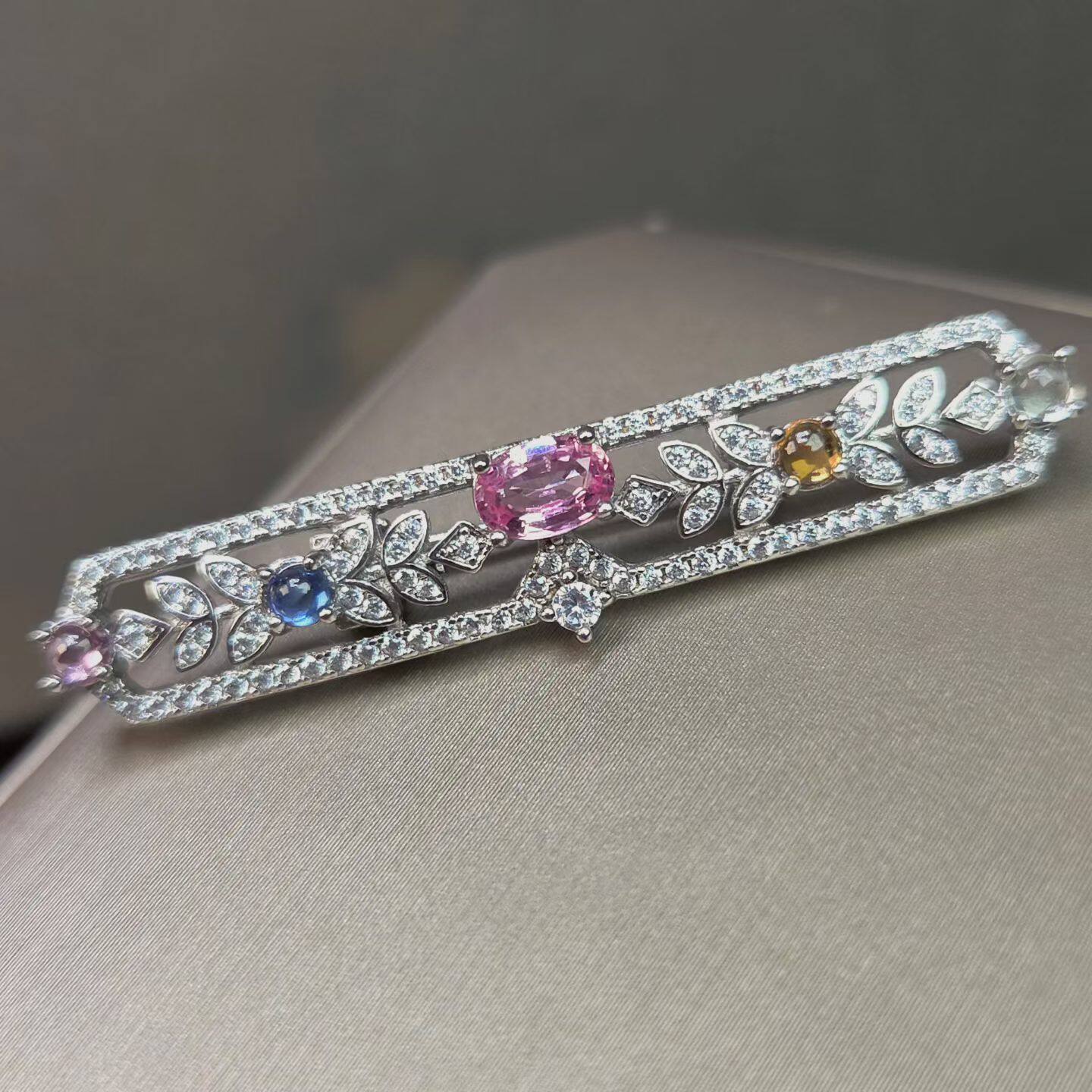 天然帕帕拉恰蓝宝石胸针莲花蓝宝石色泽仿佛粉钻主石尺寸4*6mm