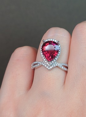 天然卢比莱红碧玺戒指 尚美款V字款 优雅显大  重量3.11克拉