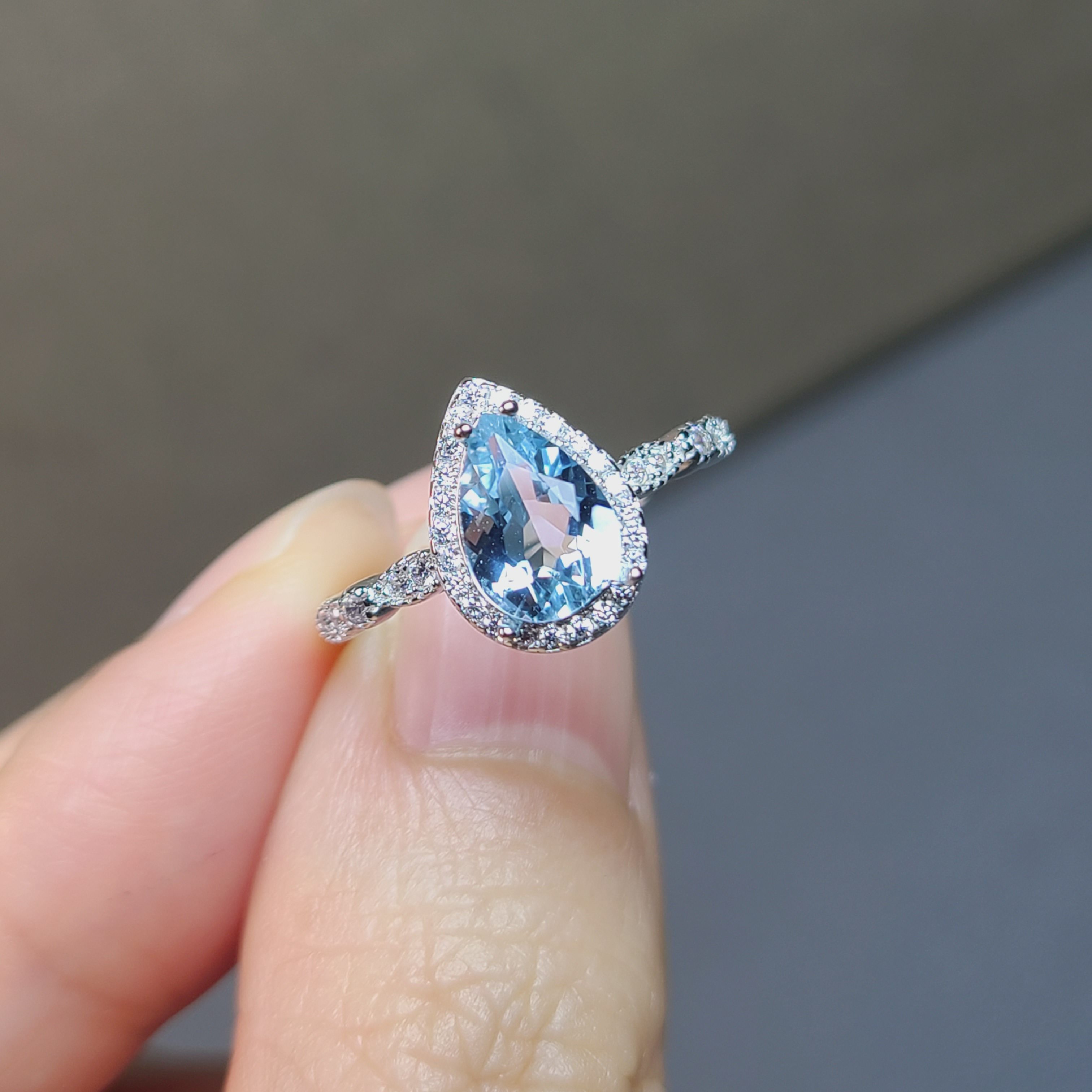 海蓝宝戒指小精选实物呲溜呲溜的亮复古款式尺寸约6*8mm