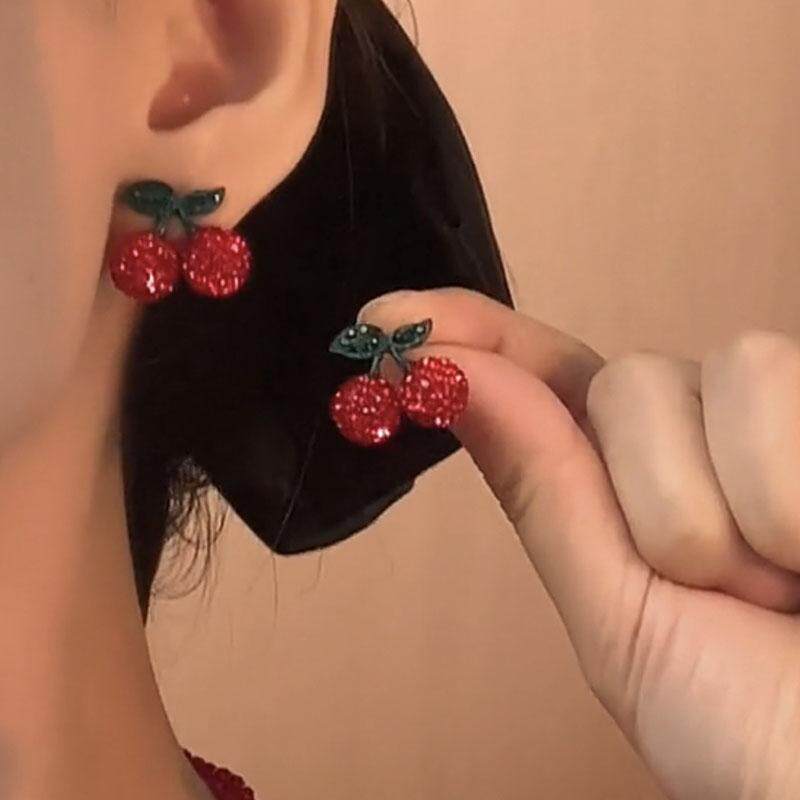 精致小巧红色满钻樱桃耳钉甜美时尚耳环女2025新款爆款耳饰秋冬