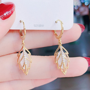 高级感猫眼石耳环树叶耳坠2025年新款潮纯银针气质百搭叶子耳饰女