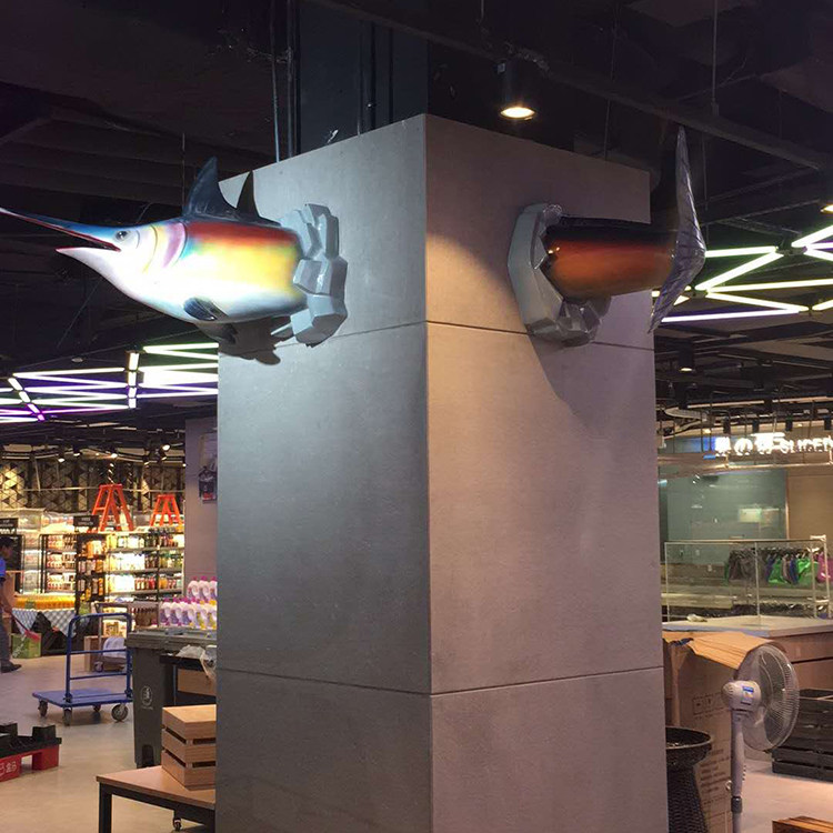 定制销售玻璃钢仿真金枪鱼模型彩绘创意穿墙鱼雕塑餐饮店迎宾摆件