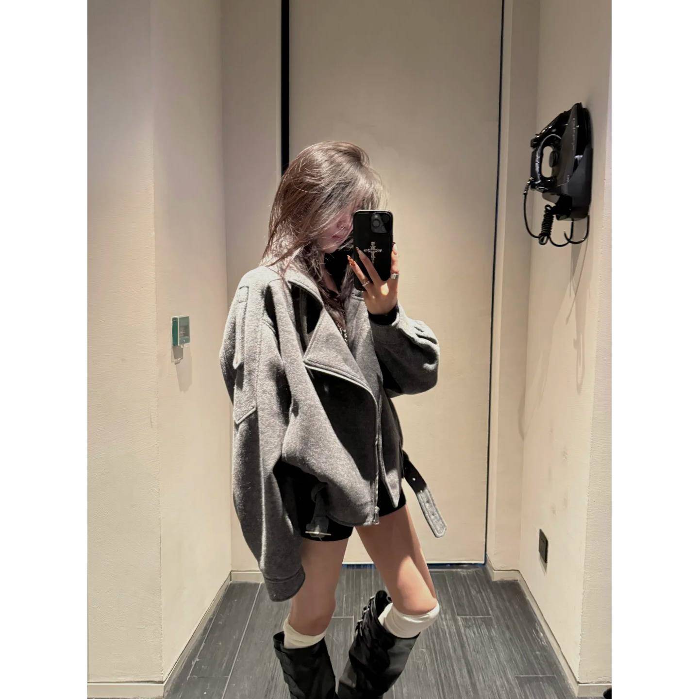 气质高级感灰色短款毛呢外套女秋冬2025新款休闲宽松廓版呢子大衣